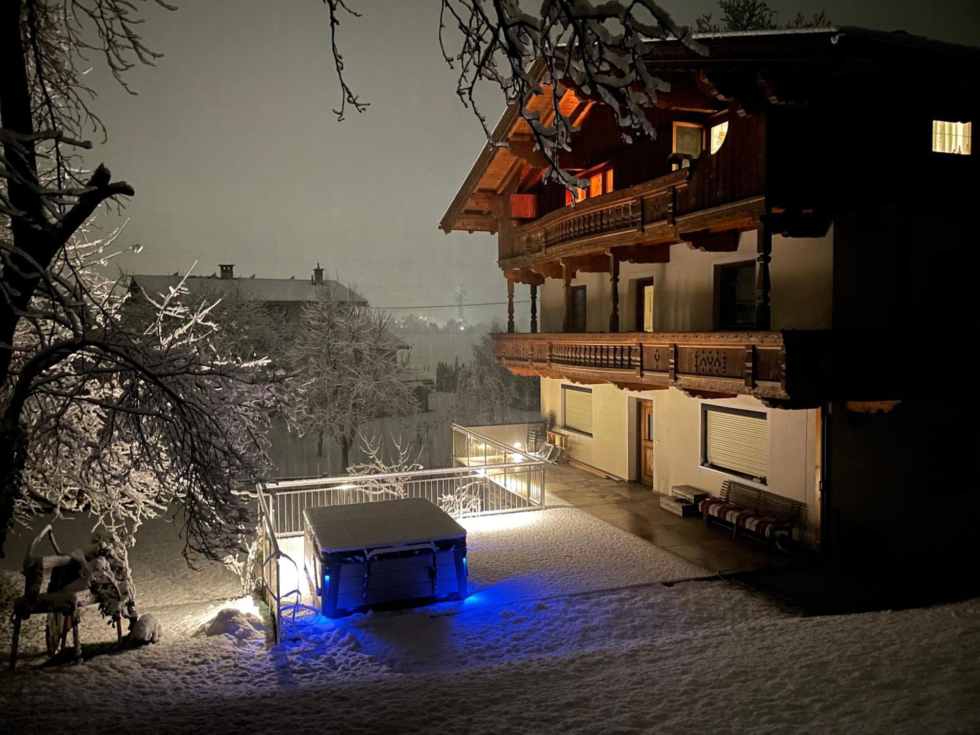 Apart Moidl Mit Privatem Pool Харт-им-Циллерталь Экстерьер фото