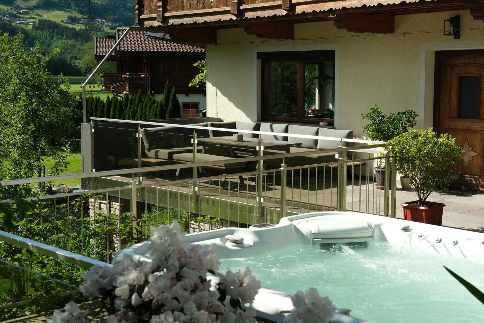 Apart Moidl Mit Privatem Pool Харт-им-Циллерталь Экстерьер фото
